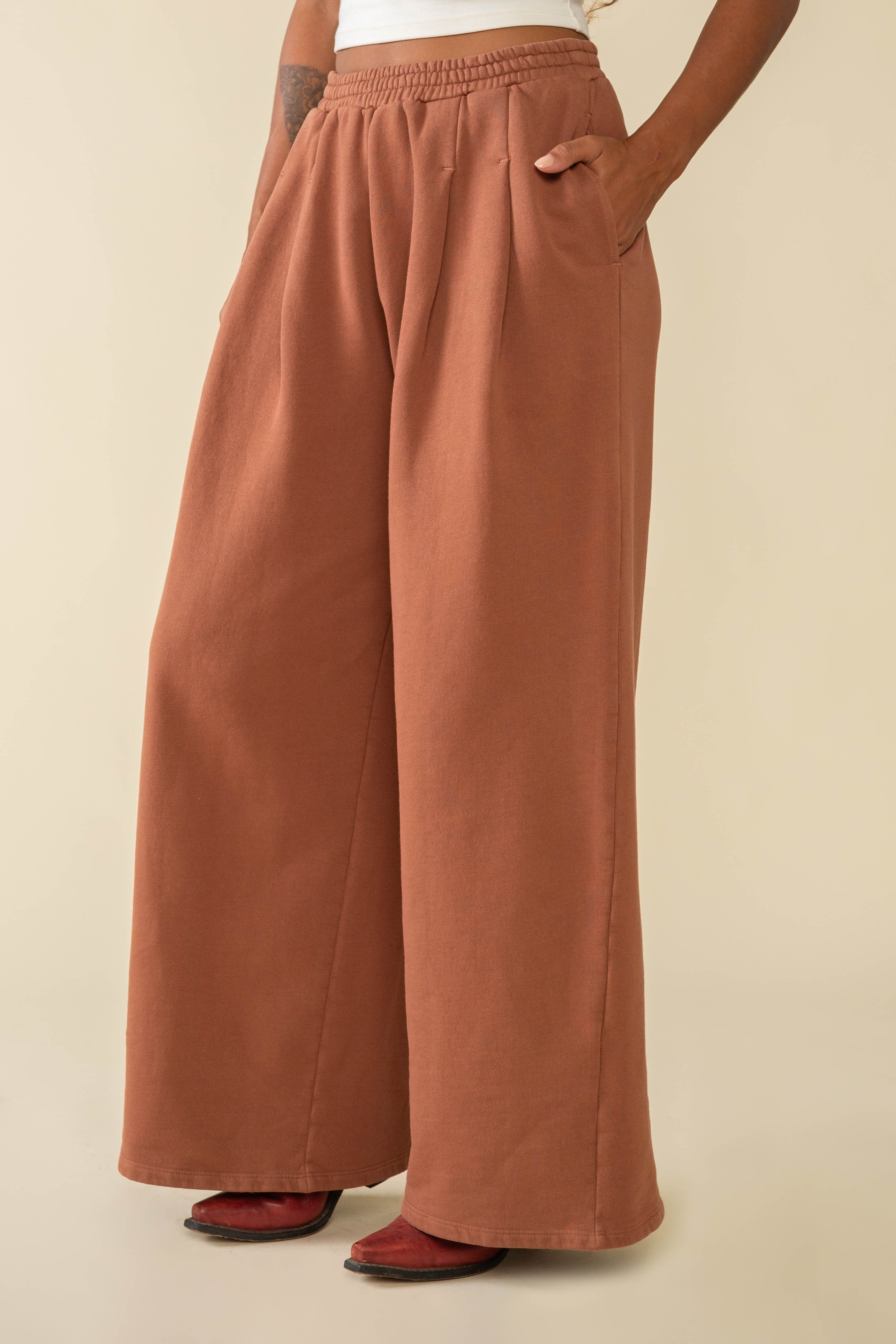 【INCHANT ME】Two-way pleated training pants Double Pleat Wide Leg Garment Dye Sweatpants – NLT