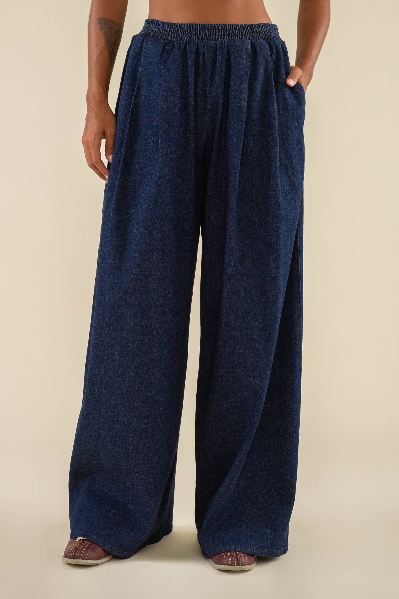 Beaudry Pre-Shrunk Pleated Wide Leg Denim Pant